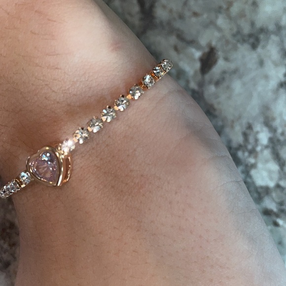 Rose Gold heart bracelet - Picture 4 of 5